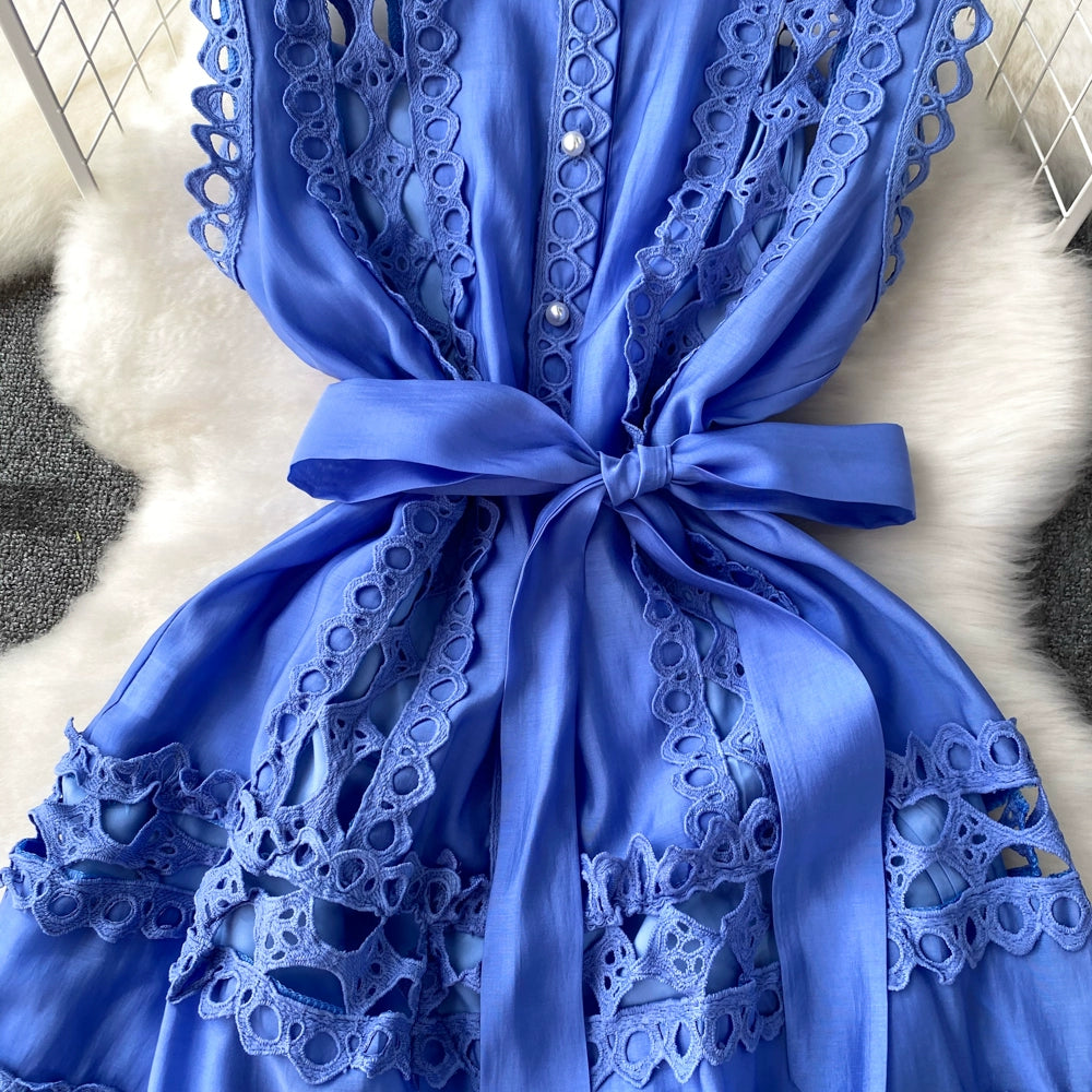 Summer 2024 French Style Vintage Court Style Elegant Stand-up Collar Cinched Slim Looking Sleeveless A- line Cut Out Embroider Dress