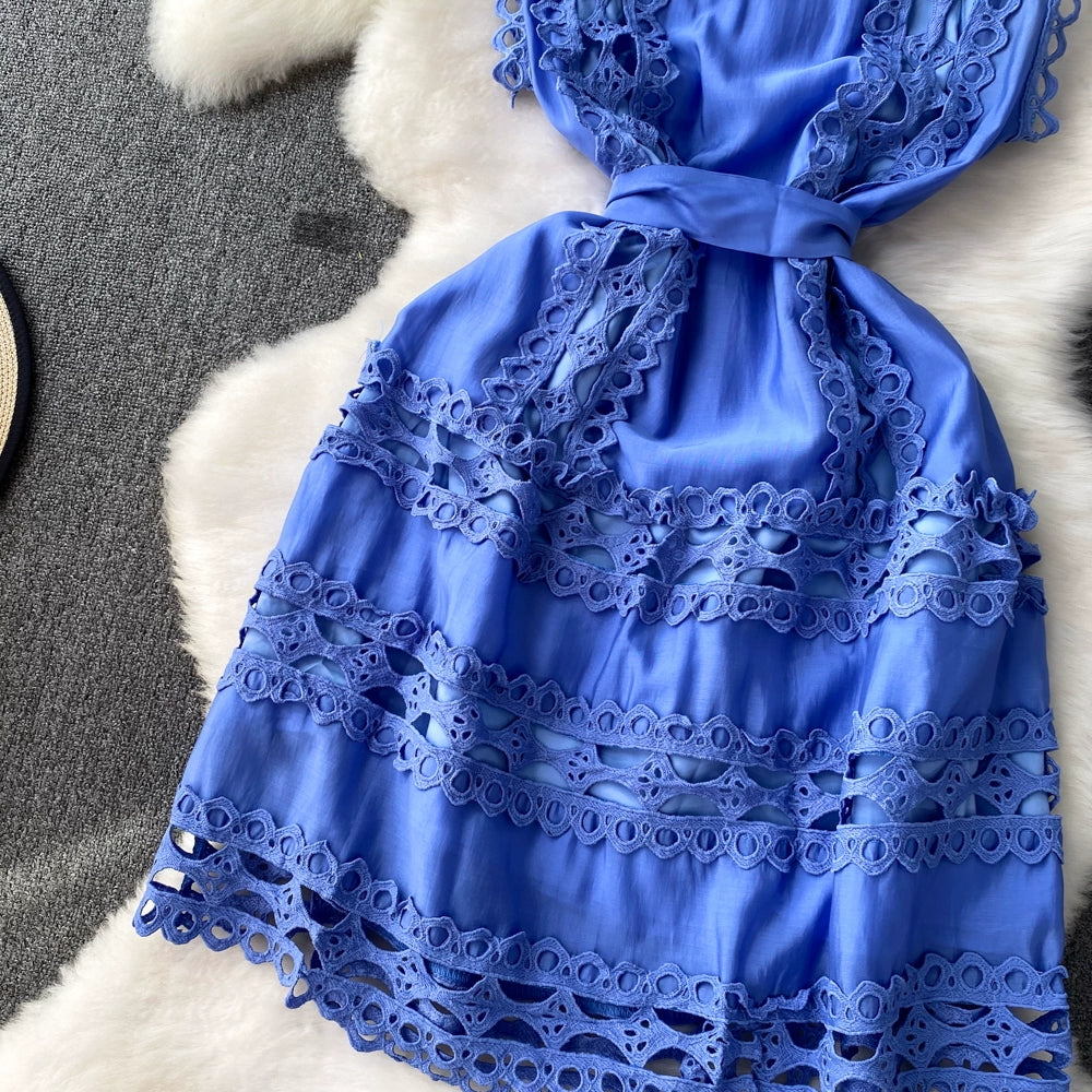 Summer 2024 French Style Vintage Court Style Elegant Stand-up Collar Cinched Slim Looking Sleeveless A- line Cut Out Embroider Dress