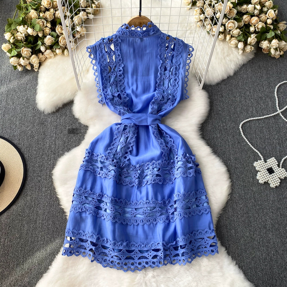 Summer 2024 French Style Vintage Court Style Elegant Stand-up Collar Cinched Slim Looking Sleeveless A- line Cut Out Embroider Dress