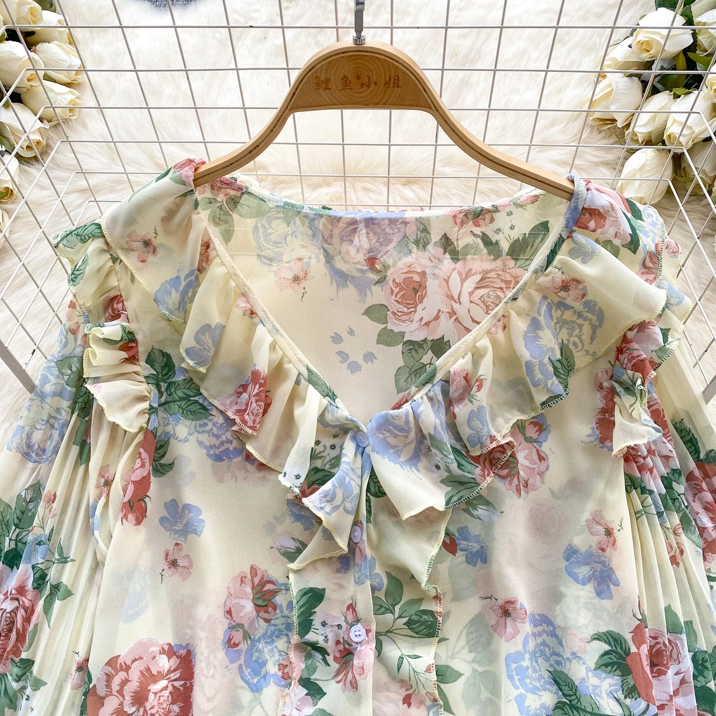 Floral Print Loose Shirt Women Lantern Sleeve V Neck Thin Causal Ruffle Blouse
