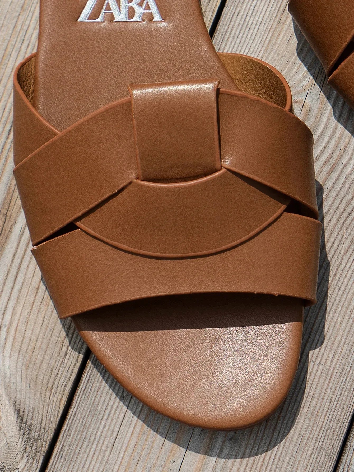 Flat Sandals Low Heel Comfortable Slippers Sexy Peep Toe Shoes Luxurious Outdoor Beach Sandals