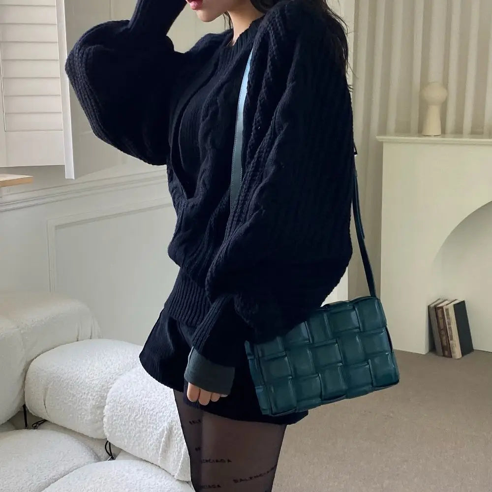 Chic Fried Dough Twists Pattern Pullover Loose Lantern Sleeve Knit Sweater