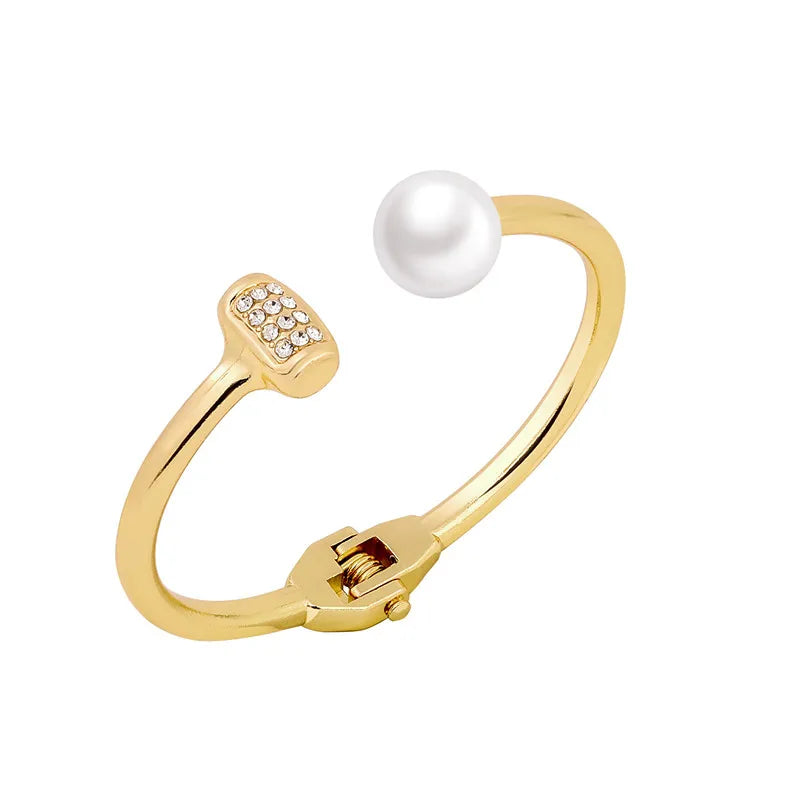Simple Baroque Pearl Bracelet for Women