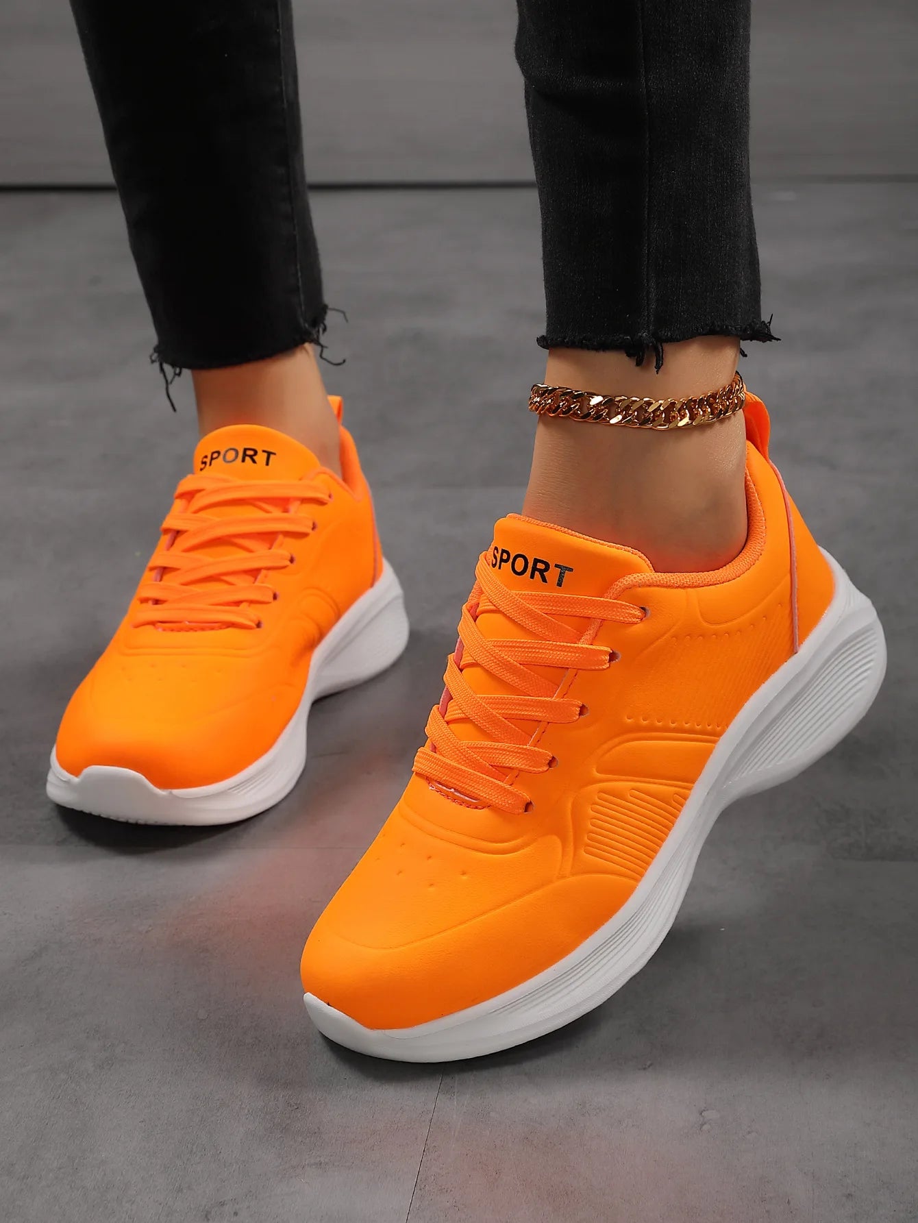 Casual Non-Slip PU Soft Light Breathable Sneakers Flats Platform White Black Women Sneakers Ladies Trainers
