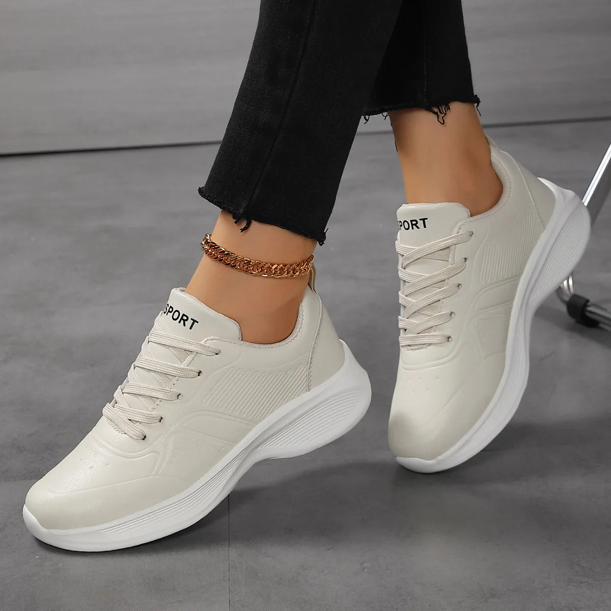 Casual Non-Slip PU Soft Light Breathable Sneakers Flats Platform White Black Women Sneakers Ladies Trainers