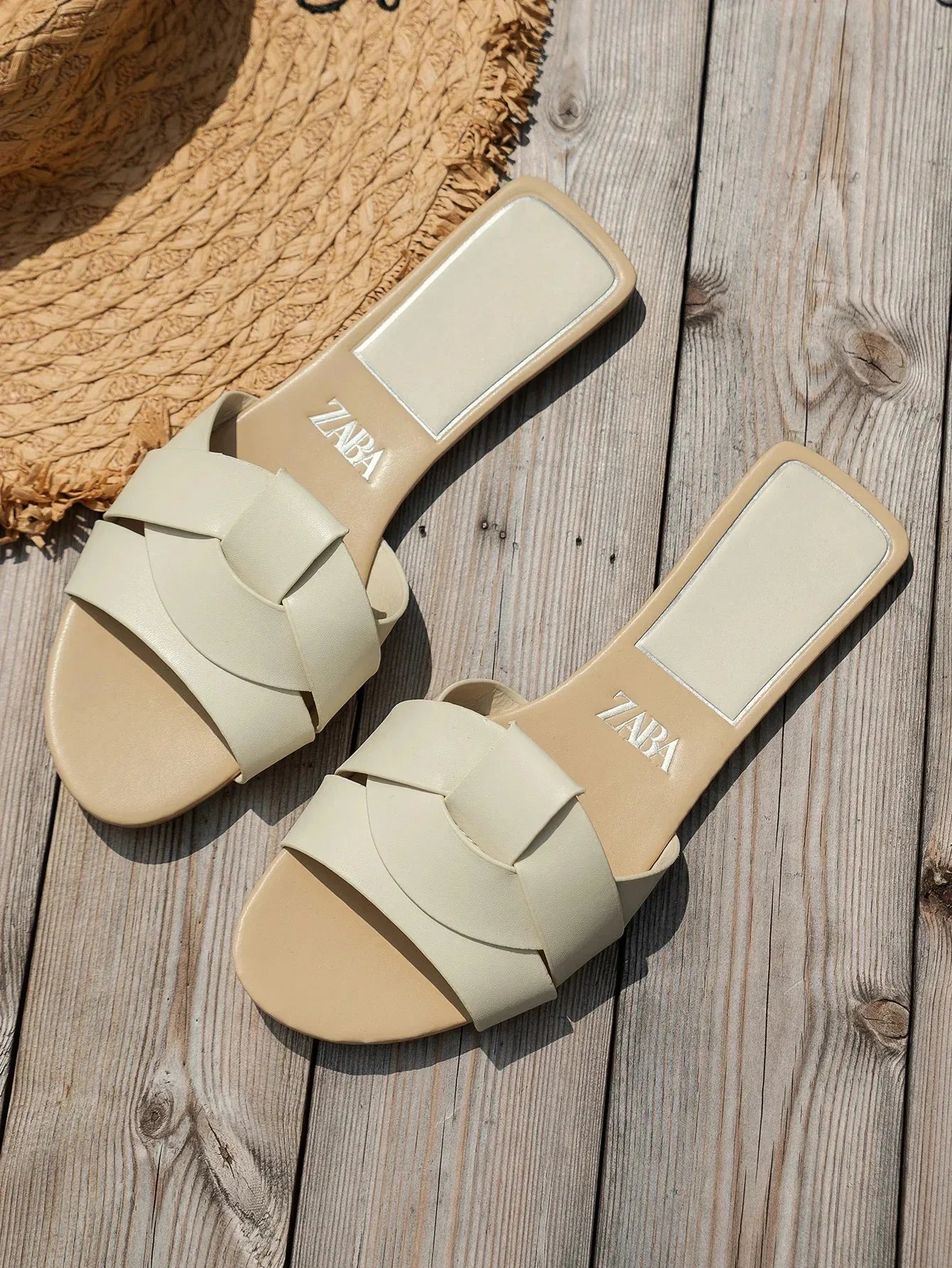 Flat Sandals Low Heel Comfortable Slippers Sexy Peep Toe Shoes Luxurious Outdoor Beach Sandals