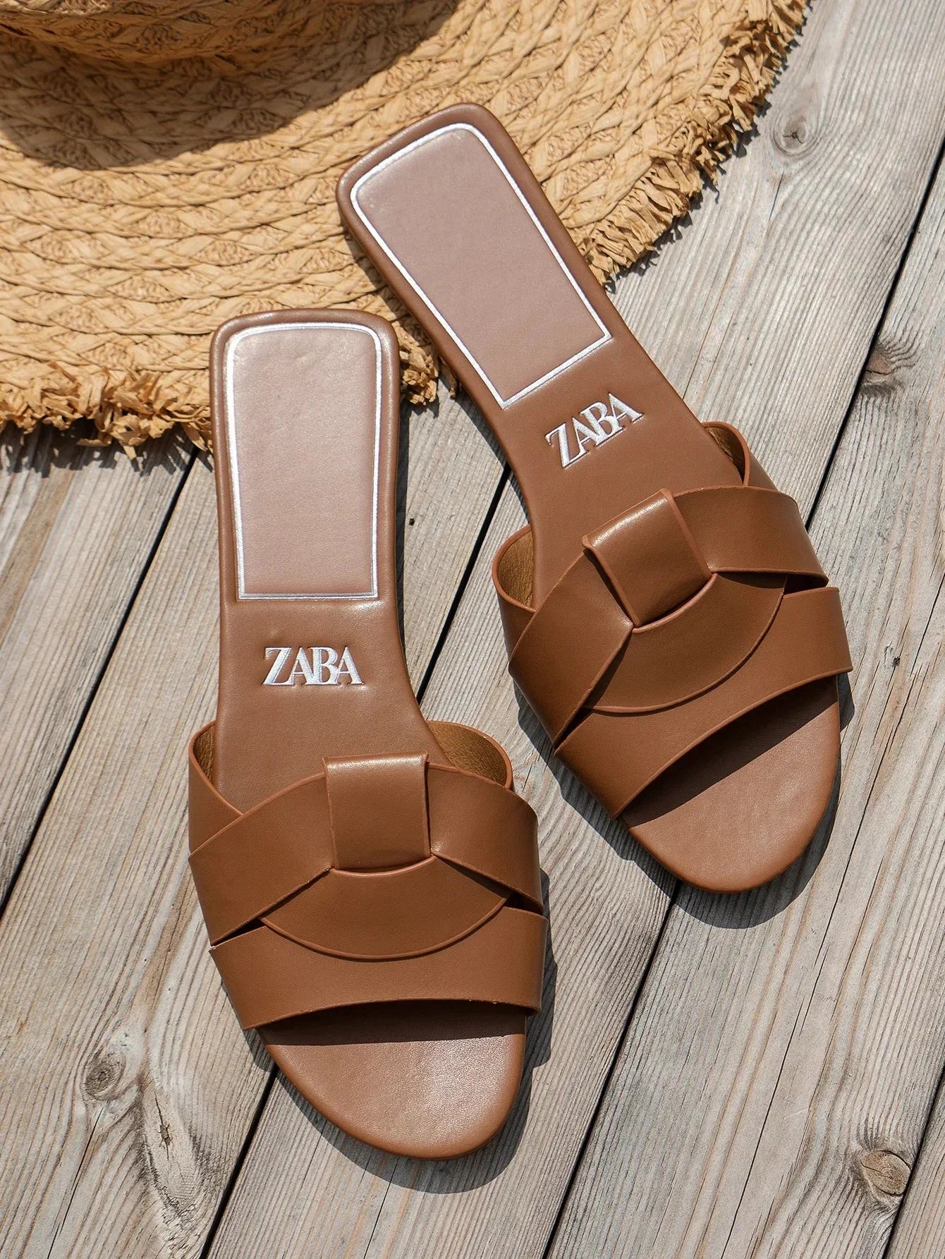 Flat Sandals Low Heel Comfortable Slippers Sexy Peep Toe Shoes Luxurious Outdoor Beach Sandals