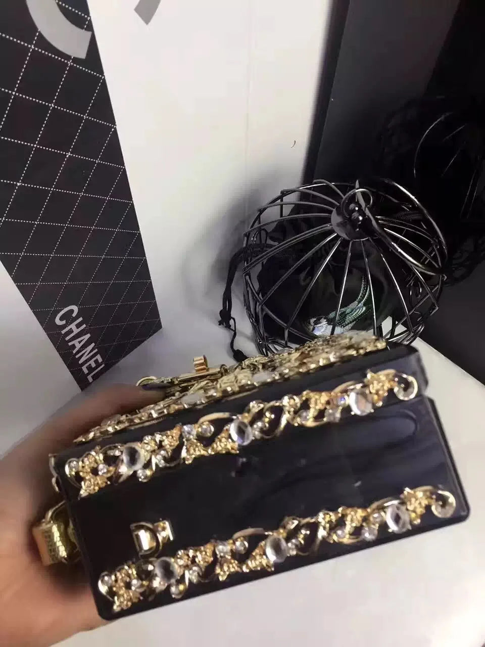 High-Grade Crystal Evening Bag Female New Hollow Out Metal Carved Flower Diamond Handbag