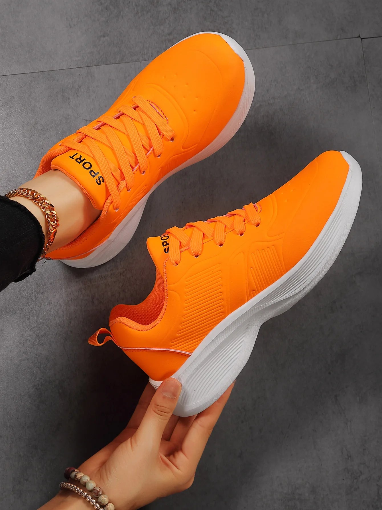 Casual Non-Slip PU Soft Light Breathable Sneakers Flats Platform White Black Women Sneakers Ladies Trainers
