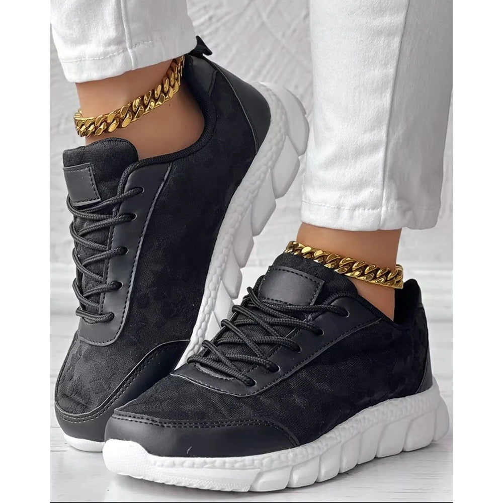 Women Star Pattern Lace-up Breathable Sneakers Daily Casual Round Toe White Sports Shoes Running Shoes