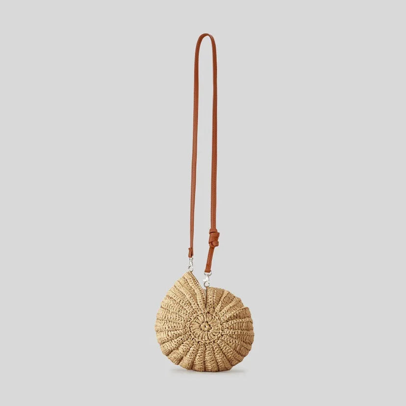 Luxury Hand-woven Shell Bag Women Seaside Conch Shell Messenger Bag