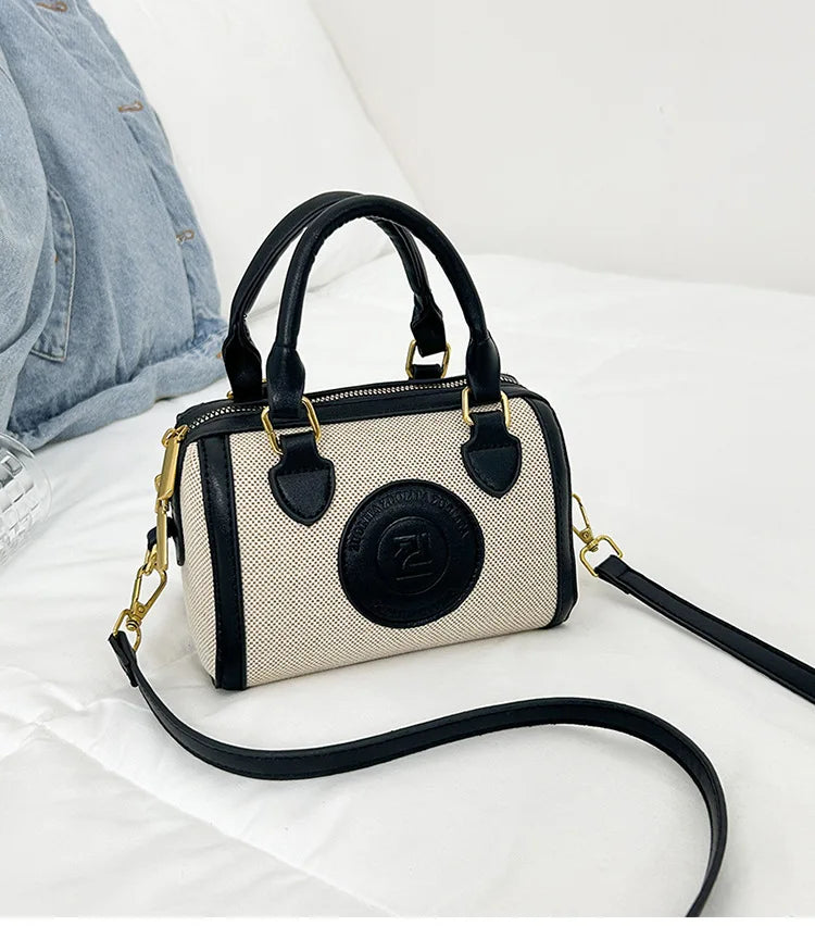 Summer Women's Canvas Bag - Niche Pillow Design, Fashionable for Commuting, Versatile Handbag