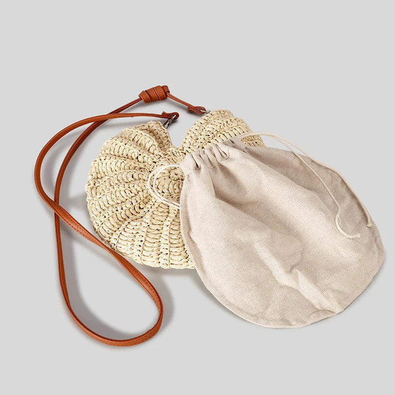 Luxury Hand-woven Shell Bag Women Seaside Conch Shell Messenger Bag