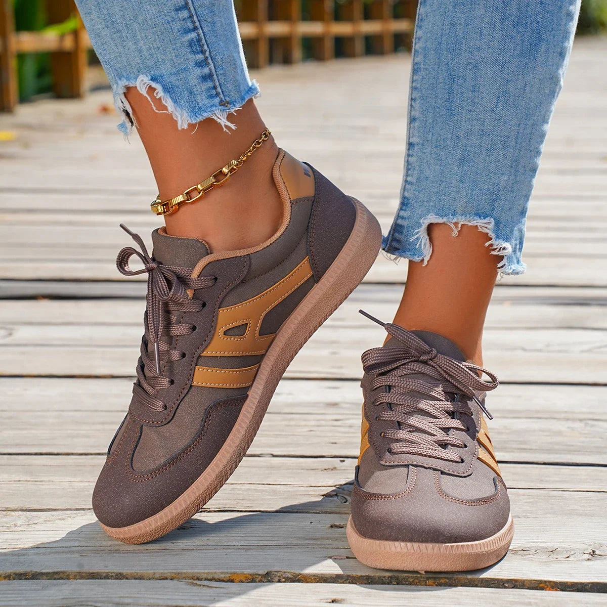 Ladies Black Sneakers Soft-soled Comfortable Shoes Women Leisure Joker Walking Shoes Tennis Shoes