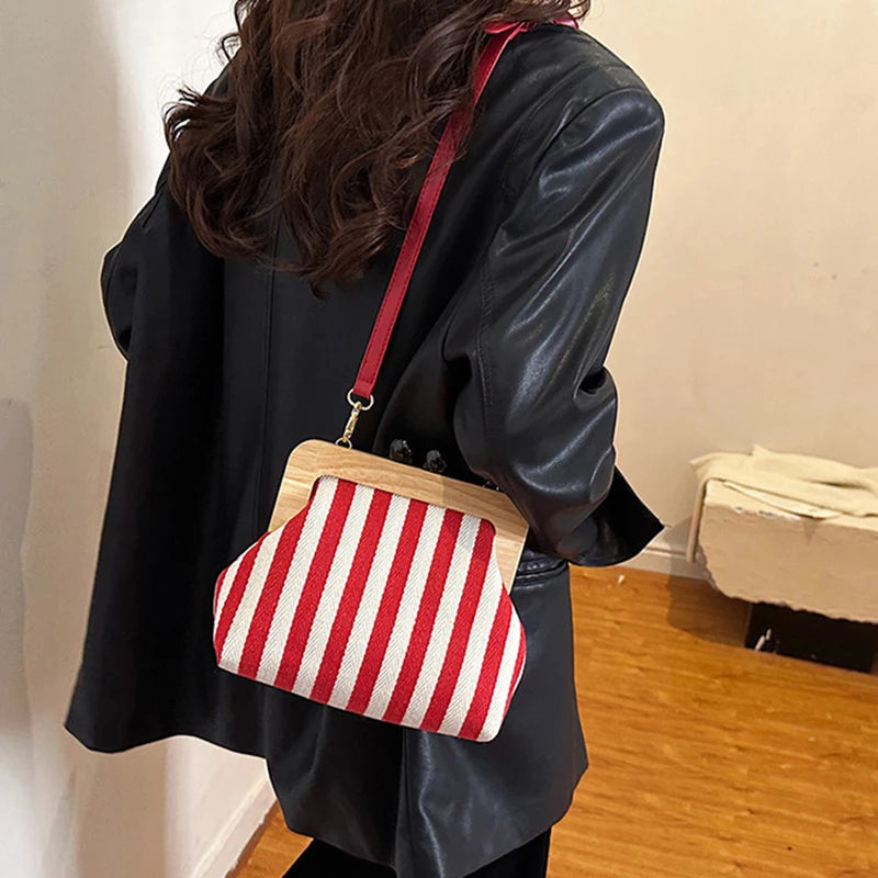 Retro Striped Wooden Clip Shell Bags for Women Messenger Bag Black and white