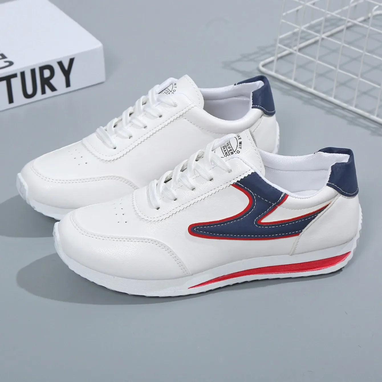 Causal Sneakers Summer Designer Shoes for Women Breathable Lace Up Sports Shoes