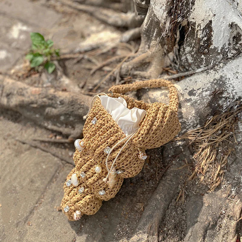 Luxury Hand-woven Shell Bag Women Seaside Conch Shell Messenger Bag