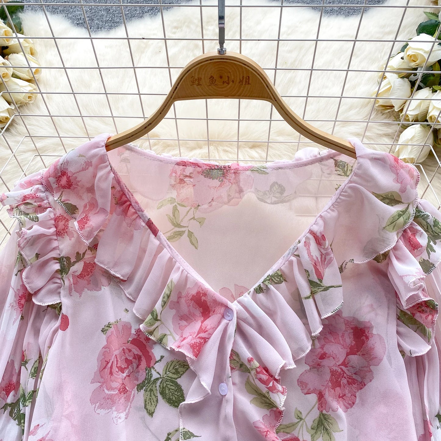 Floral Print Loose Shirt Women Lantern Sleeve V Neck Thin Causal Ruffle Blouse