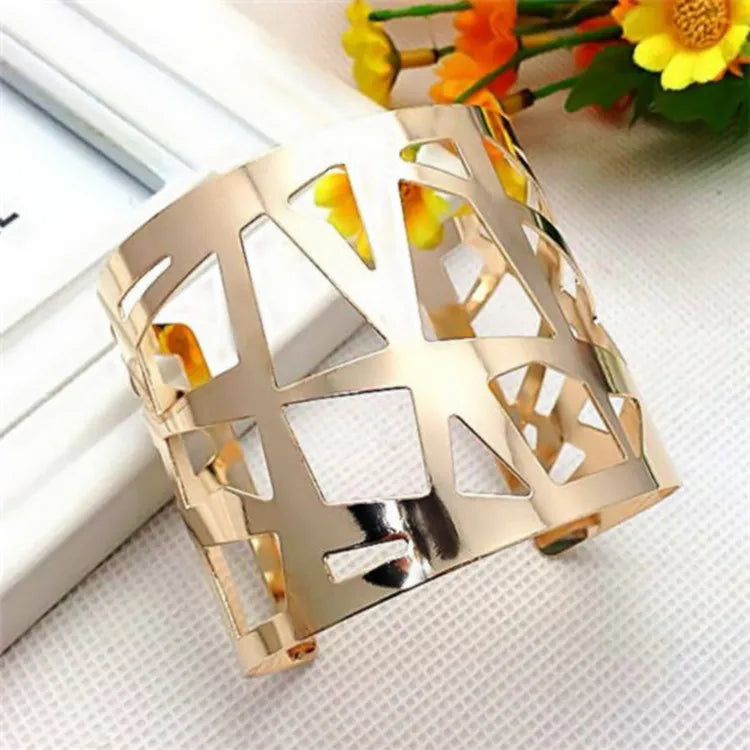 Round Chain Charms Cuff Bracelet For Women