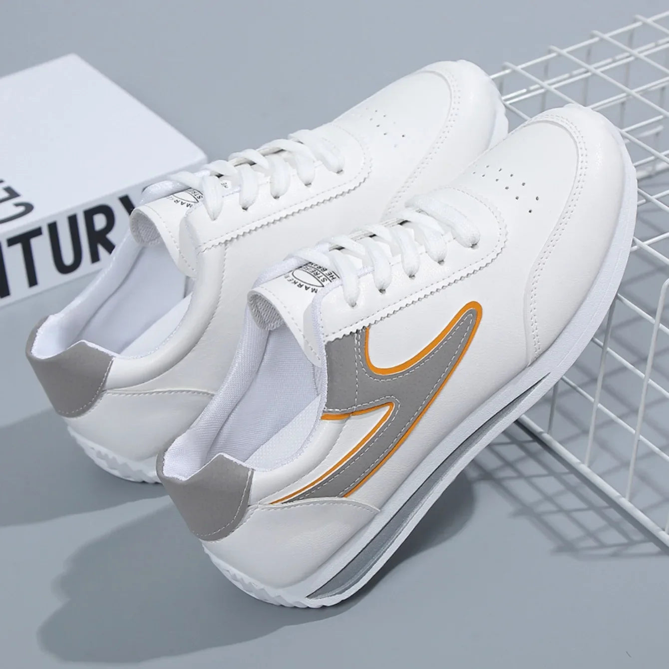 Causal Sneakers Summer Designer Shoes for Women Breathable Lace Up Sports Shoes