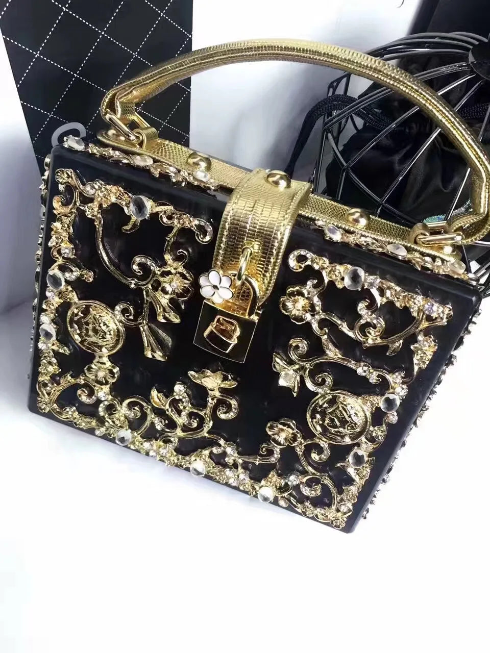 High-Grade Crystal Evening Bag Female New Hollow Out Metal Carved Flower Diamond Handbag