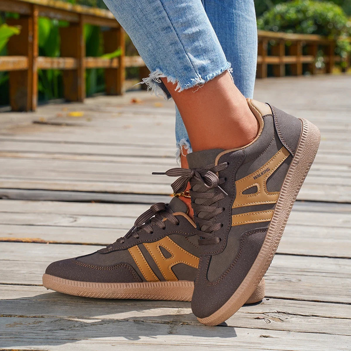 Ladies Black Sneakers Soft-soled Comfortable Shoes Women Leisure Joker Walking Shoes Tennis Shoes