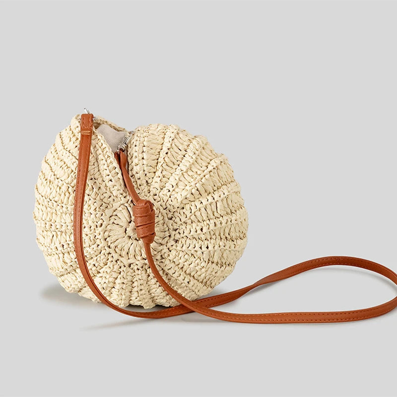Luxury Hand-woven Shell Bag Women Seaside Conch Shell Messenger Bag