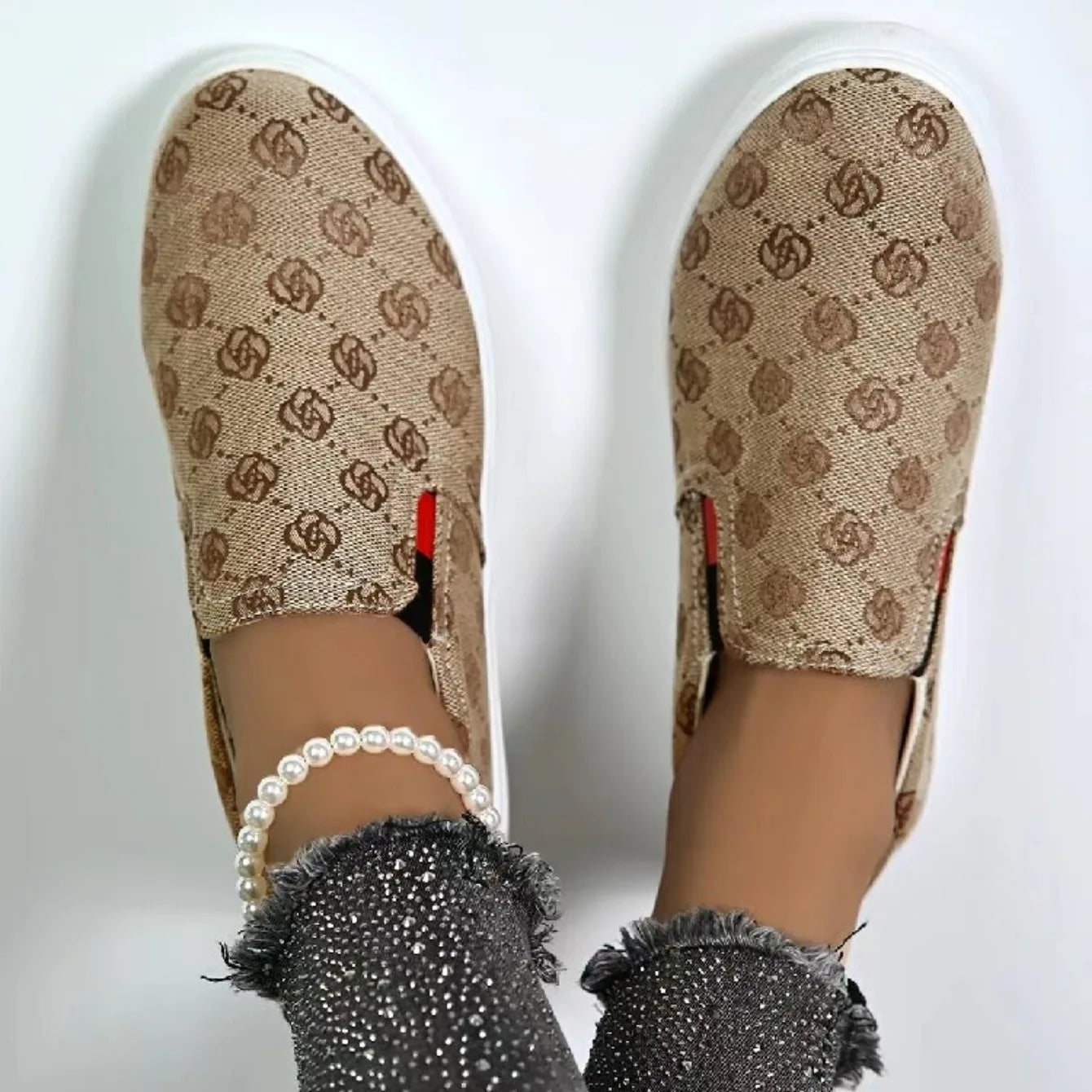 Women Sneakers Hot Casual Canvas Shoes for Women Walking Slip on Loafers Fashion Outdoor Flat Sneakers Women
