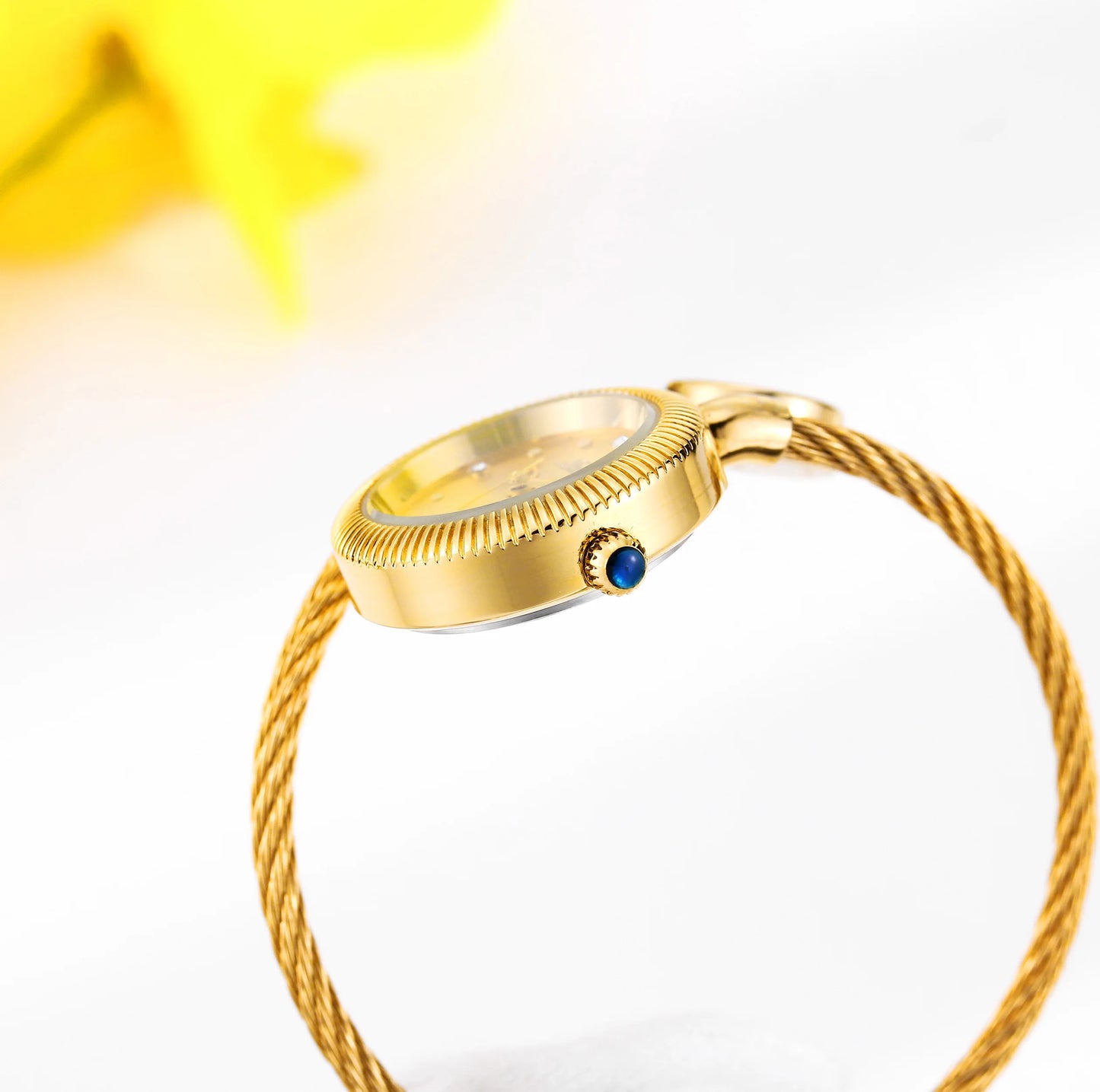 Mini Gold Watches For Women Causal Fashion Open Band Small Watch Power By Battery Ladies Wristwatches
