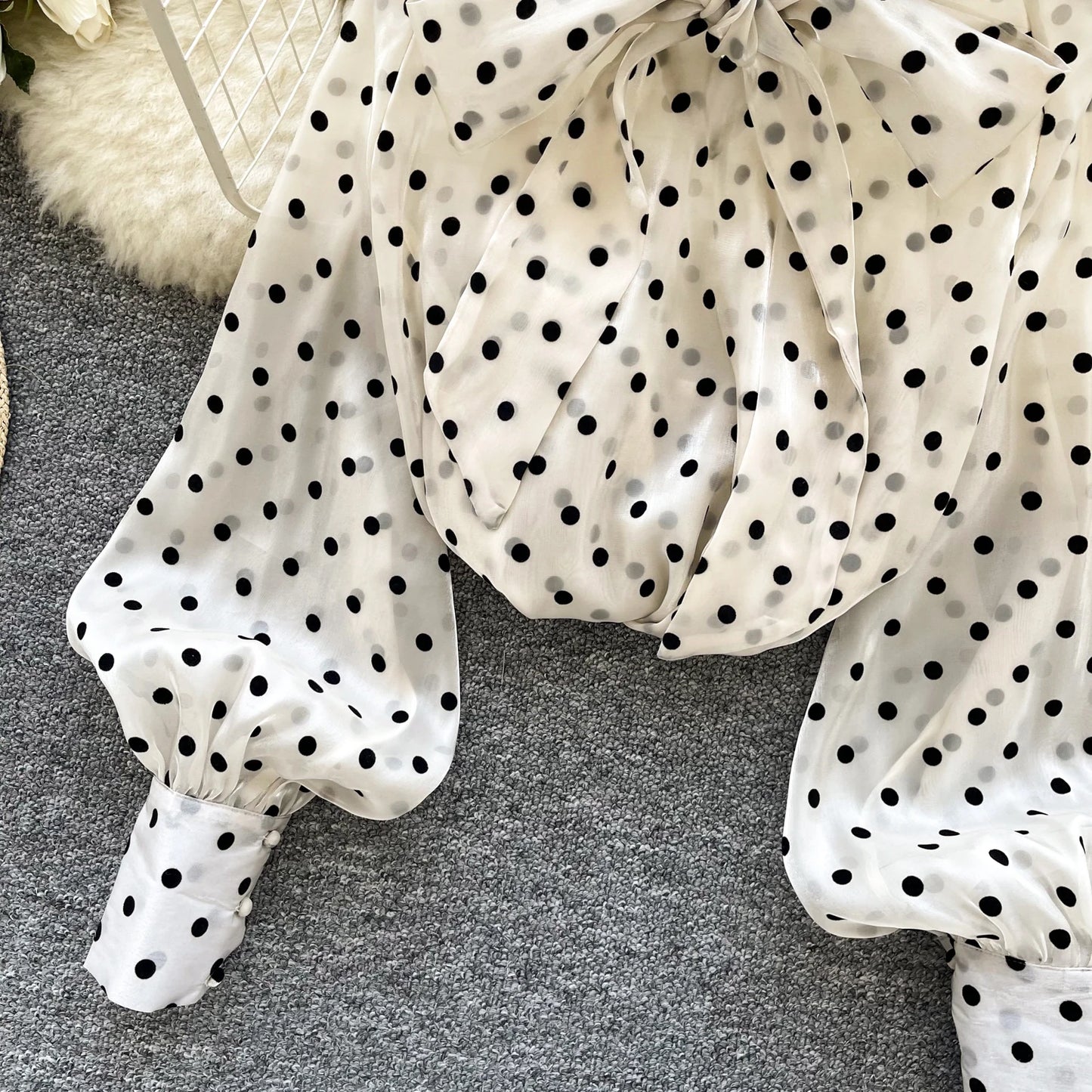 Vintage Polka Dot Tops Puff Sleeve Bow Lace Up Design Blouse
