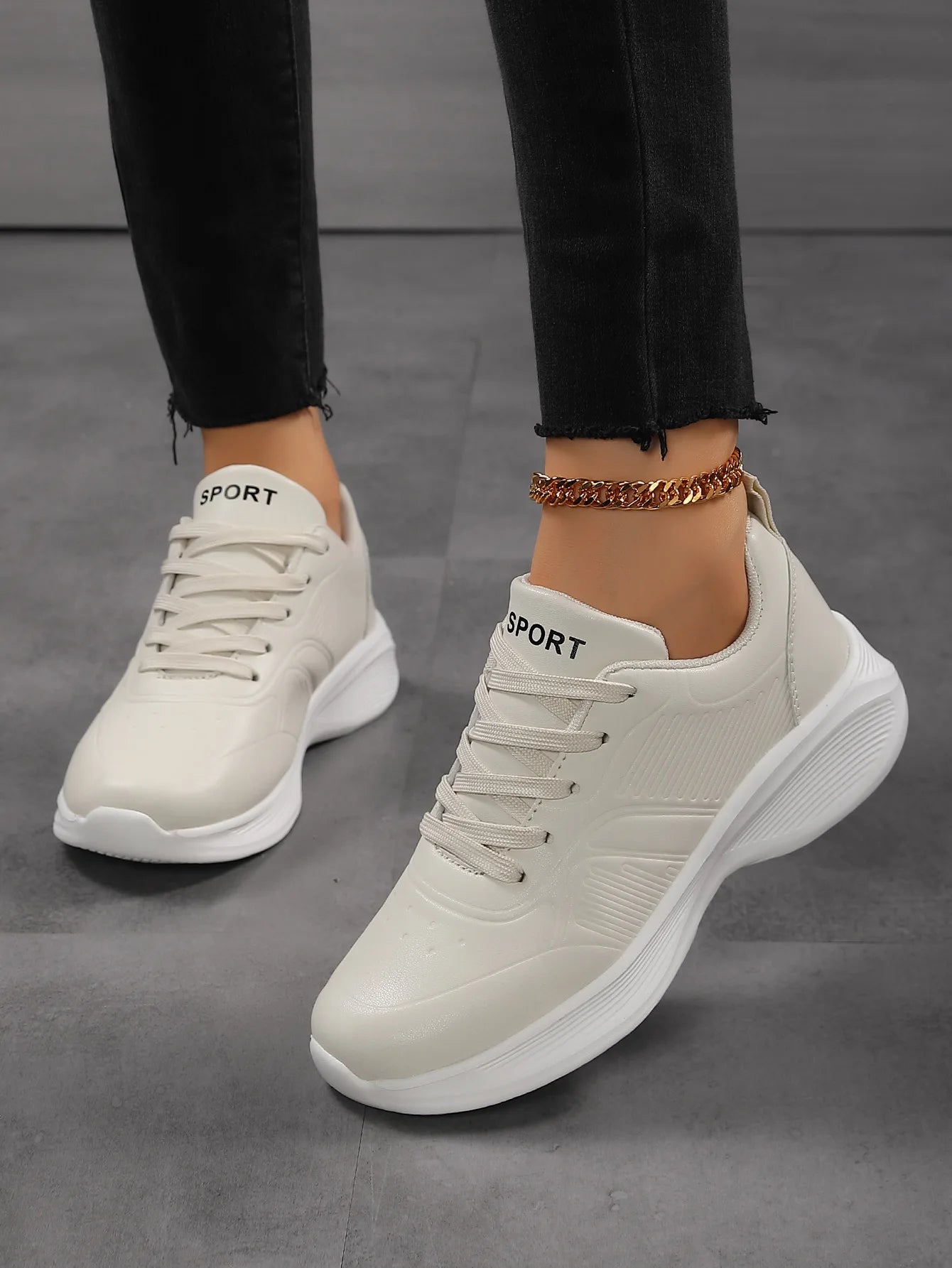 Casual Non-Slip PU Soft Light Breathable Sneakers Flats Platform White Black Women Sneakers Ladies Trainers