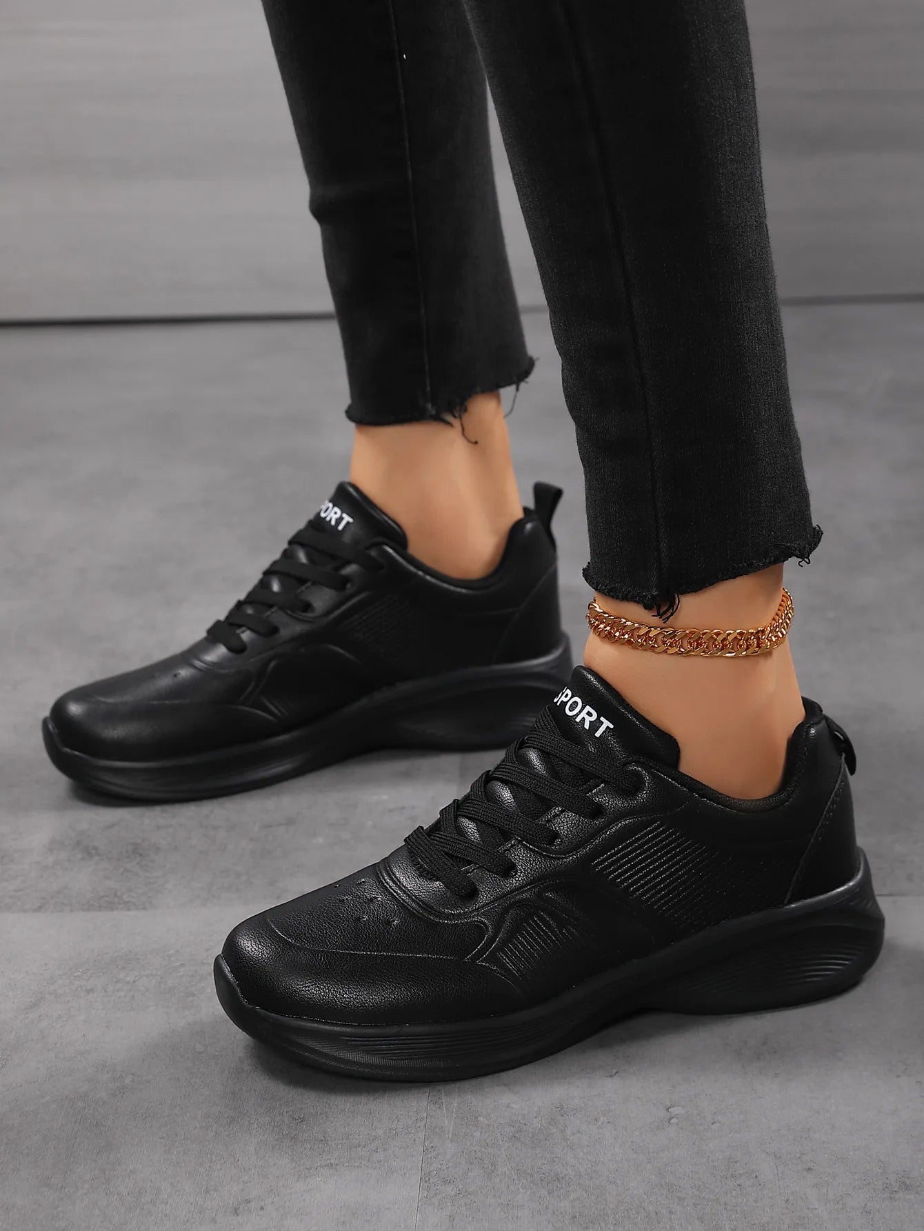 Casual Non-Slip PU Soft Light Breathable Sneakers Flats Platform White Black Women Sneakers Ladies Trainers