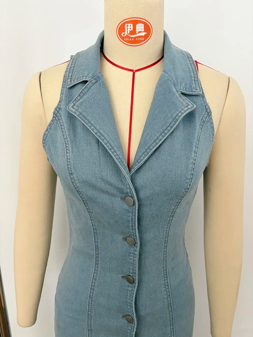 New Women's Sleeveless Denim Lapel Maxi Dresses With Long-Button