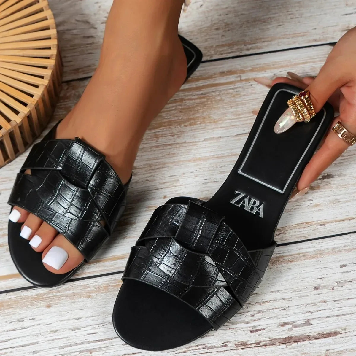 Flat Sandals Low Heel Comfortable Slippers Sexy Peep Toe Shoes Luxurious Outdoor Beach Sandals