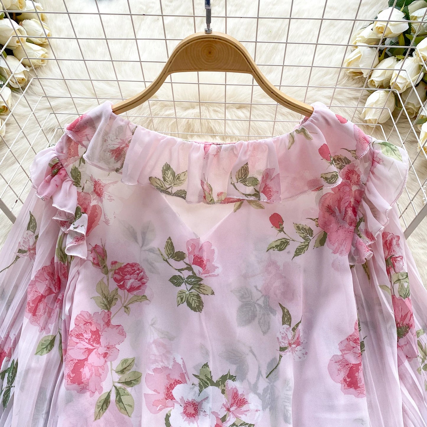 Floral Print Loose Shirt Women Lantern Sleeve V Neck Thin Causal Ruffle Blouse