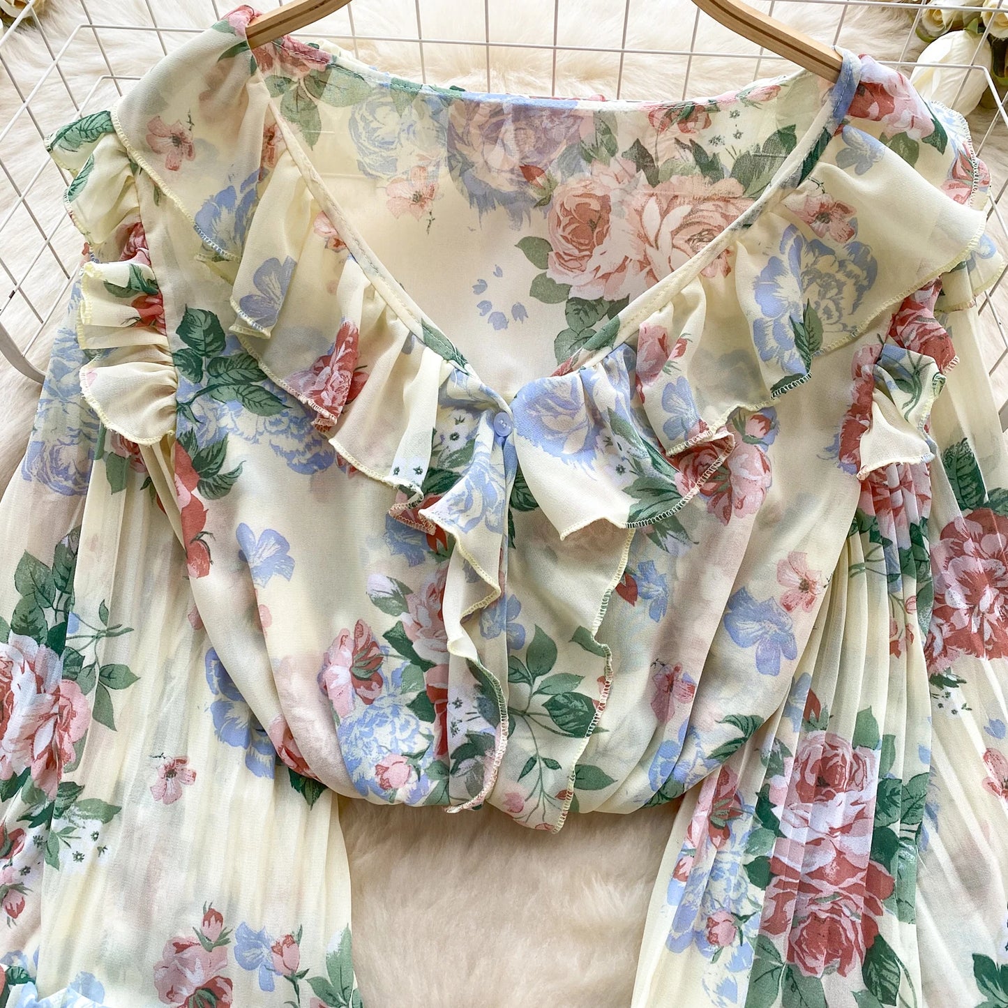 Floral Print Loose Shirt Women Lantern Sleeve V Neck Thin Causal Ruffle Blouse