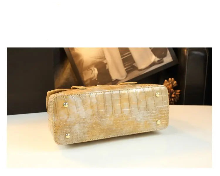 Luxury Designer Brand New High Quality Cowhide Large Capacity Crossbody Bag