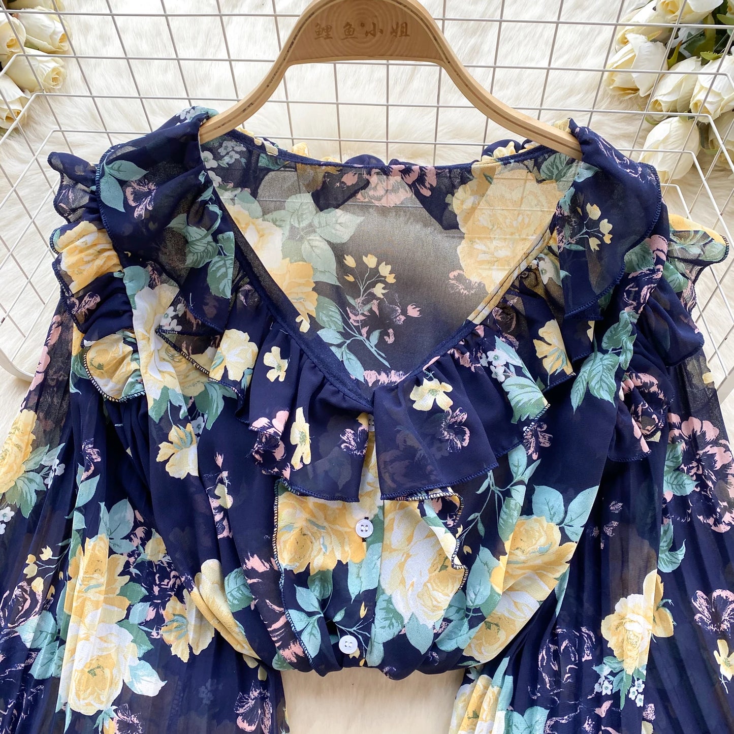 Floral Print Loose Shirt Women Lantern Sleeve V Neck Thin Causal Ruffle Blouse