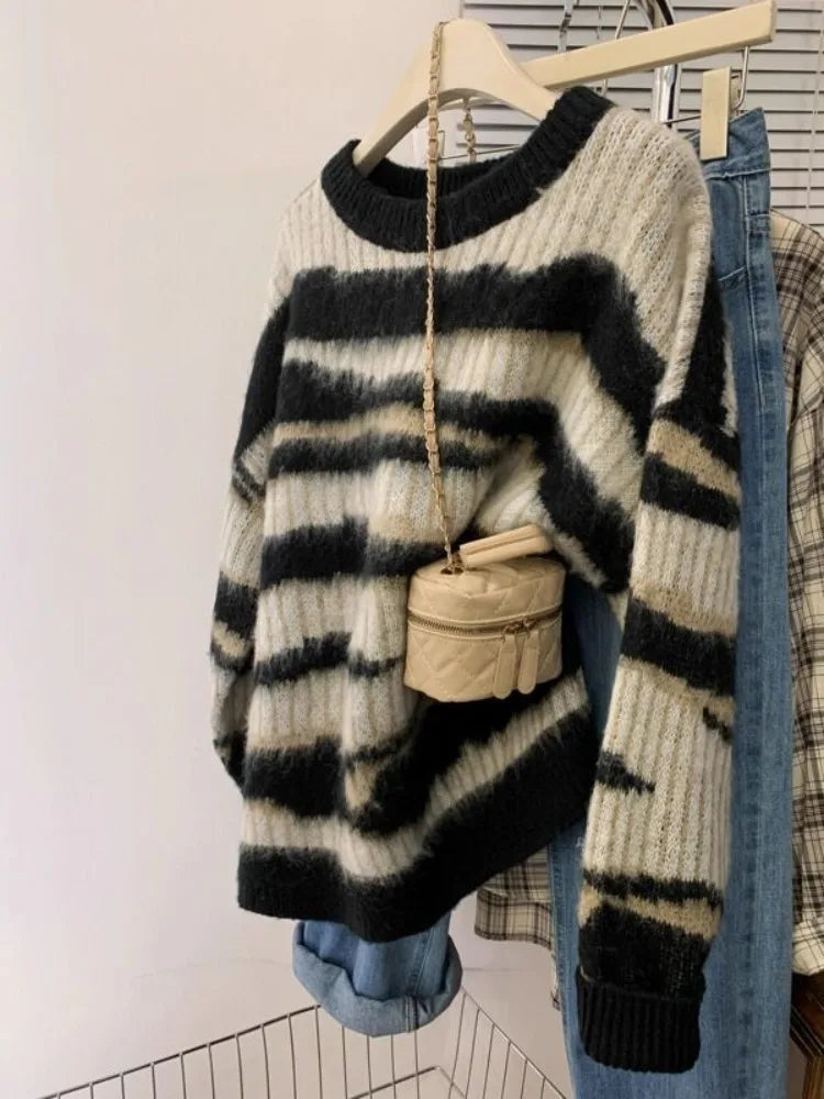 Striped Pullovers Women Clothing O-neck Casual Vintage Jumper Knitted Oversized Sweater