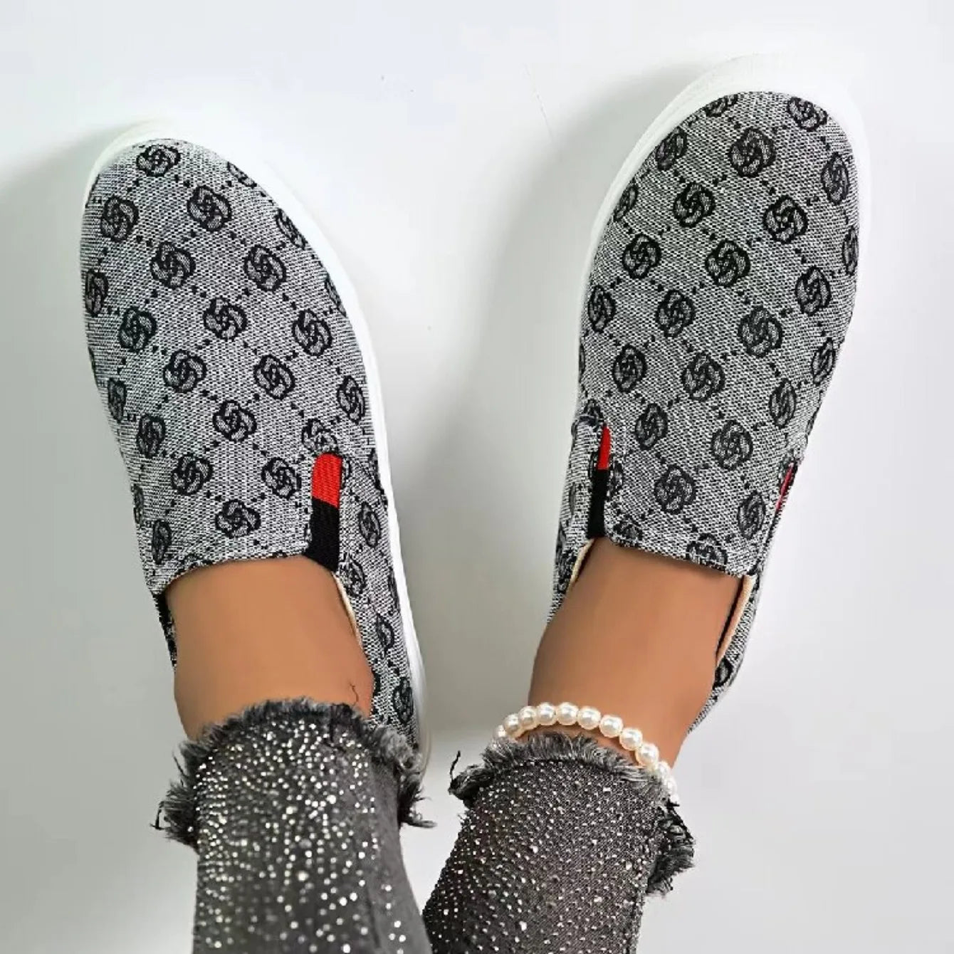 Women Sneakers Hot Casual Canvas Shoes for Women Walking Slip on Loafers Fashion Outdoor Flat Sneakers Women