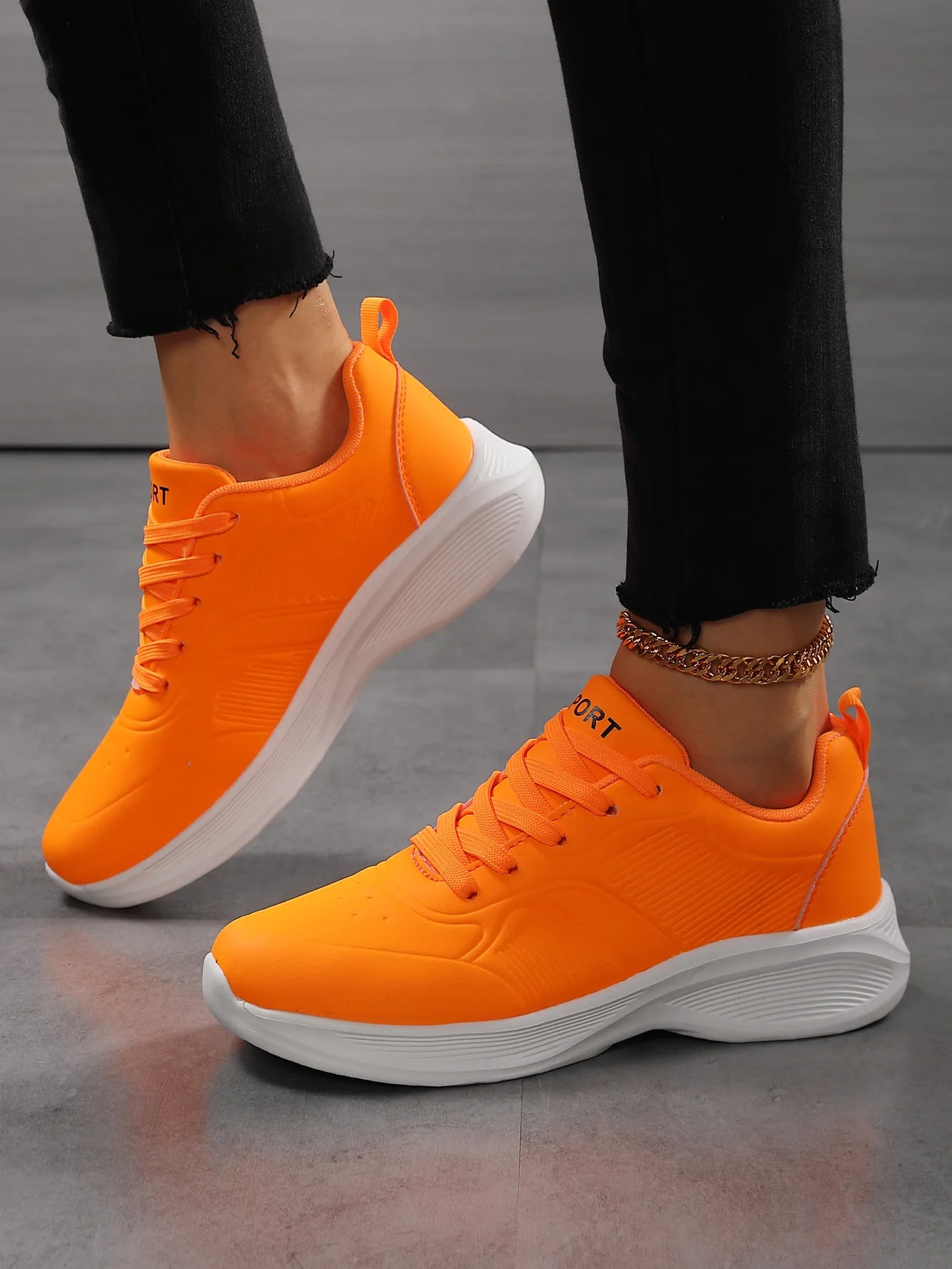 Casual Non-Slip PU Soft Light Breathable Sneakers Flats Platform White Black Women Sneakers Ladies Trainers