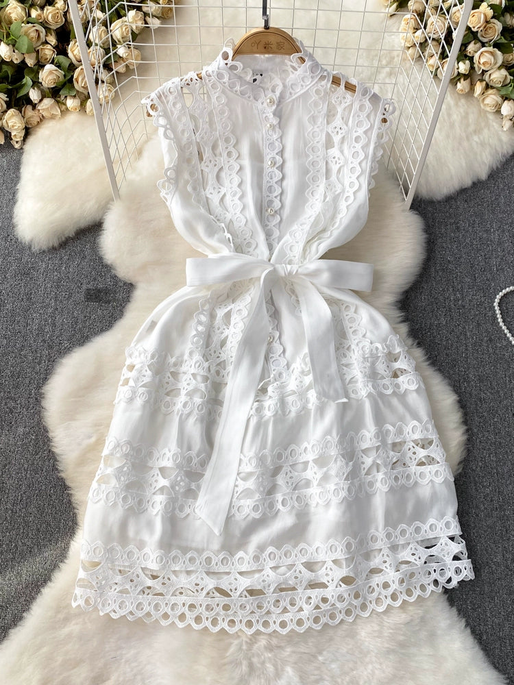 Summer 2024 French Style Vintage Court Style Elegant Stand-up Collar Cinched Slim Looking Sleeveless A- line Cut Out Embroider Dress