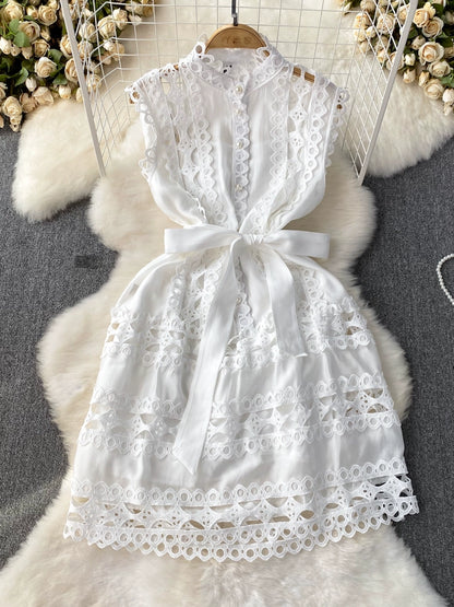 Summer 2024 French Style Vintage Court Style Elegant Stand-up Collar Cinched Slim Looking Sleeveless A- line Cut Out Embroider Dress