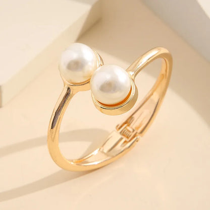 Simple Baroque Pearl Bracelet for Women