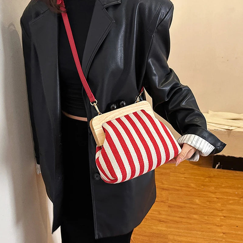 Retro Striped Wooden Clip Shell Bags for Women Messenger Bag Black and white
