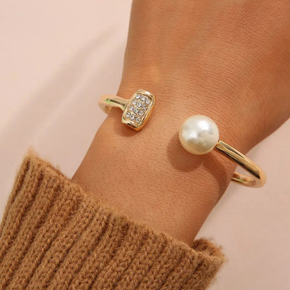 Simple Baroque Pearl Bracelet for Women
