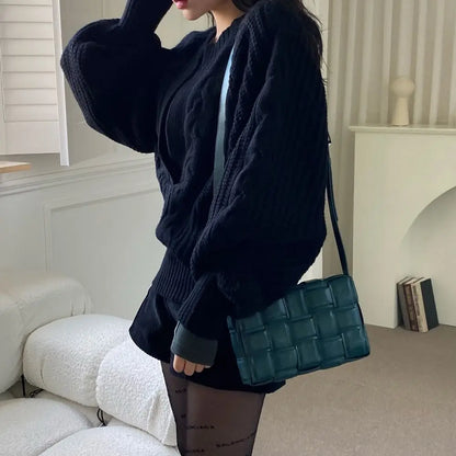 Chic Fried Dough Twists Pattern Pullover Loose Lantern Sleeve Knit Sweater