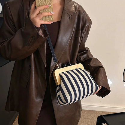 Retro Striped Wooden Clip Shell Bags for Women Messenger Bag Black and white