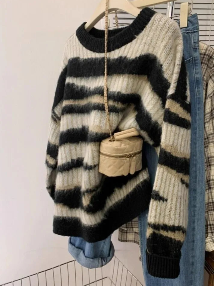 Striped Pullovers Women Clothing O-neck Casual Vintage Jumper Knitted Oversized Sweater