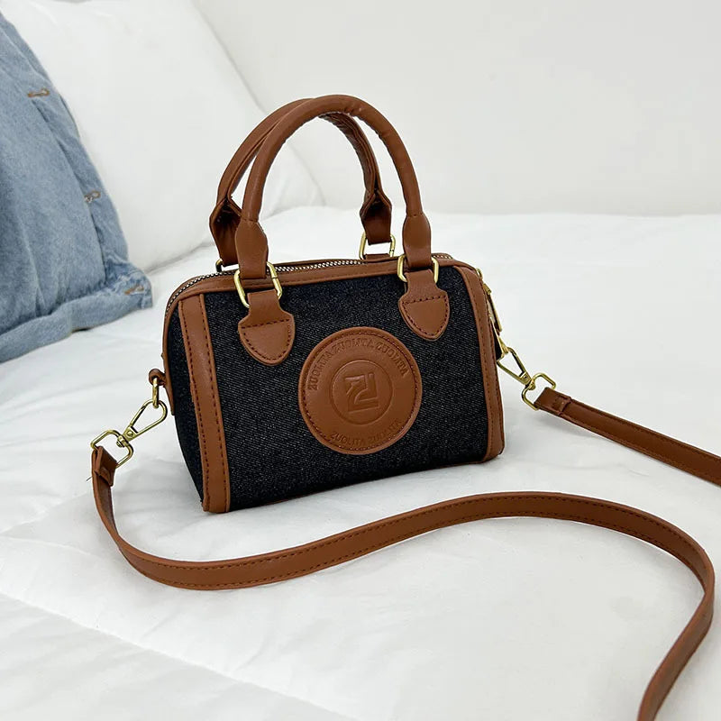 Summer Women's Canvas Bag - Niche Pillow Design, Fashionable for Commuting, Versatile Handbag